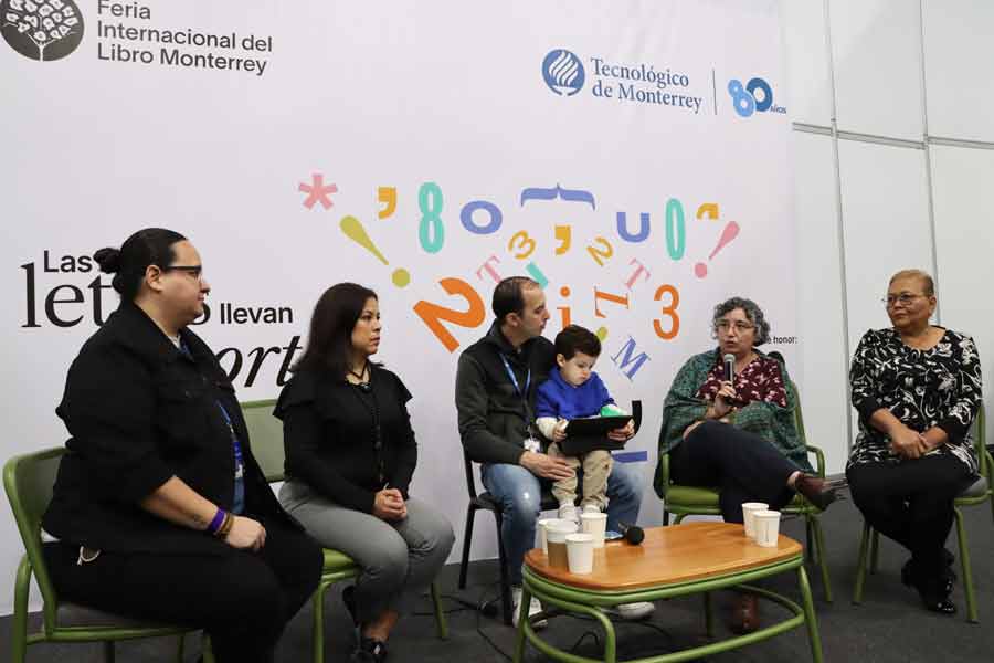 (De izq. a der.) Las profesoras Jessica Jasso, Laura Pezina, María de Lourdes Aguirre y Yasmín Santiago.