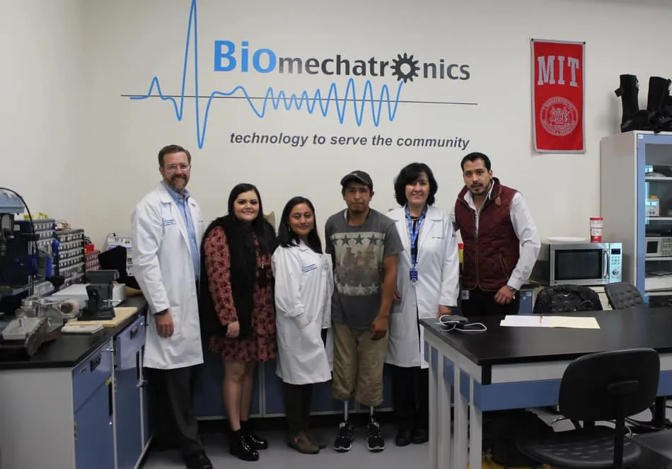 Laboratorio de Biomecatr&oacute;nica de Tec Guadalajara crea sockets para pr&oacute;tesis con apoyo del Coecytjal