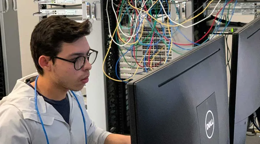 Profesor lidera laboratorio inclusivo enfocado a redes computacionales
