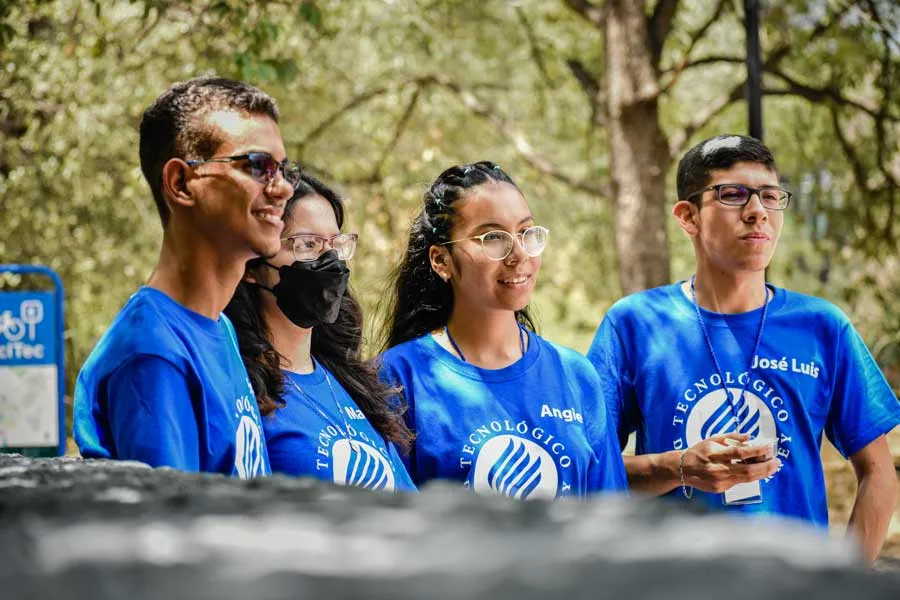 Los jóvenes son parte de la 9na generación del programa Líderes del Mañana.