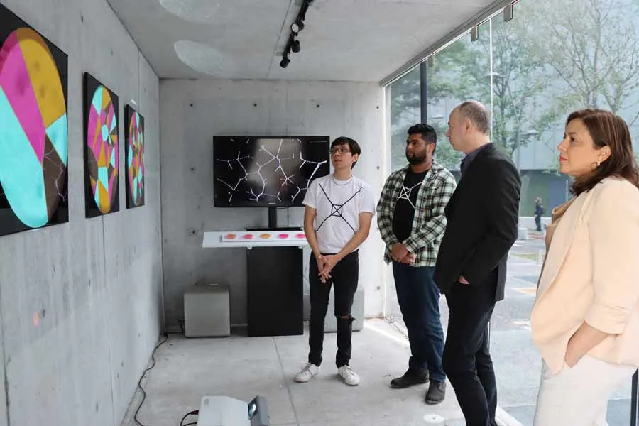 (De izq. a der.) Luis Contreras, Edson Reyna, Edward Kac y Ana Lorena Gonz&aacute;lez.