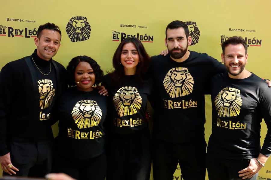 Majo, alumna del Tec Guadalajara, en El Rey León.