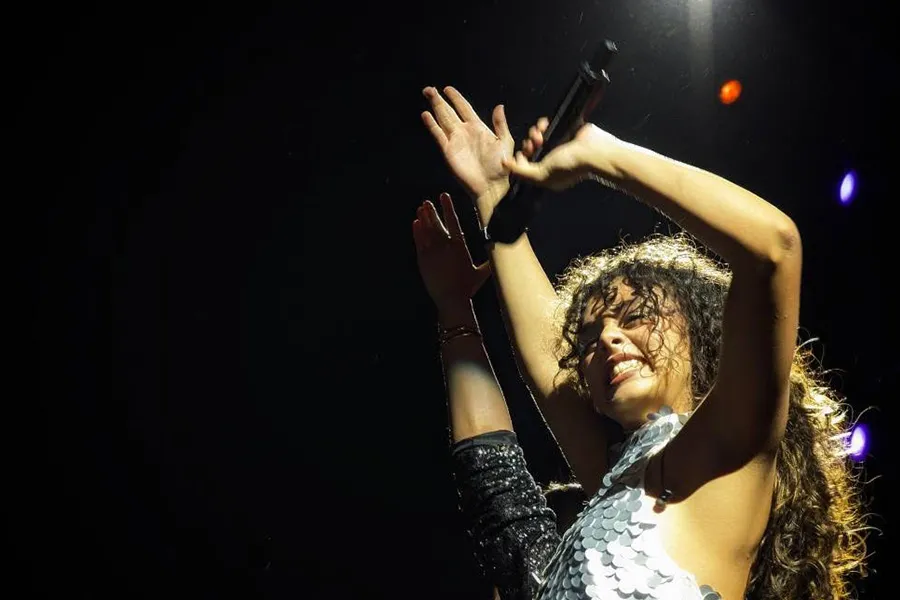 Marian Gonz&aacute;lez fue una de las cantantes principales en el festival GDLuz 2025