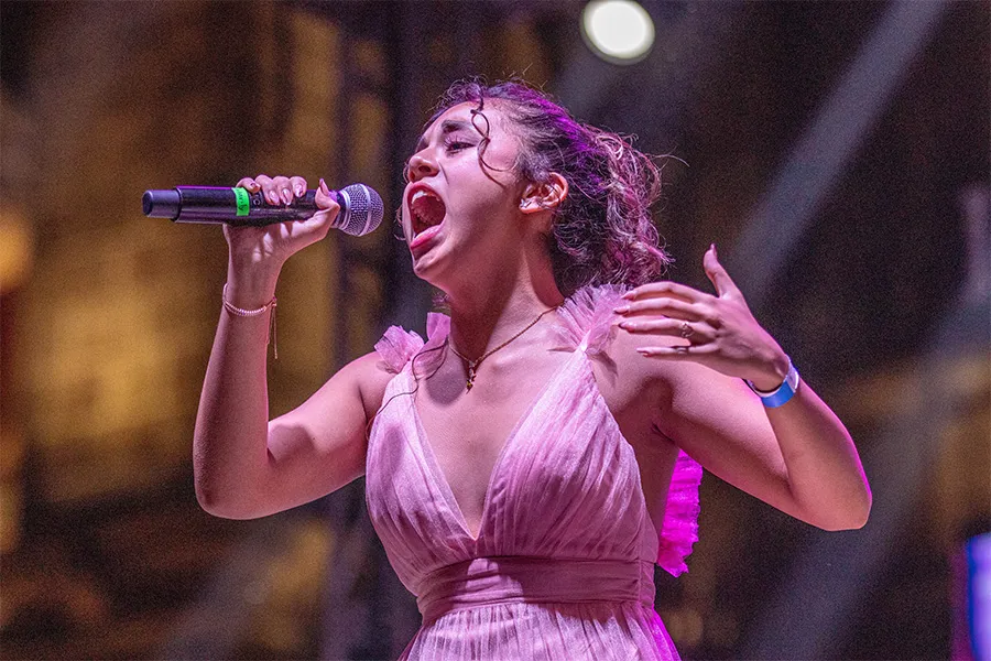 Marian Gonz&aacute;lez en VIBRART 2024, el Festival de Arte y Cultura del Tec de Monterrey. Foto: Kevin Chaires.