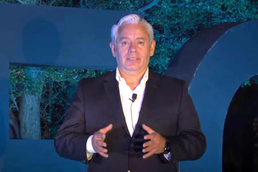Mario Adri&aacute;n Flores, Kick Off Por Siempre Tec