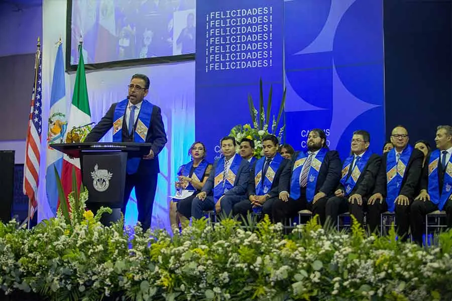 Mensaje a los graduados del director de PrepaTec Regi&oacute;n Occidente, Chandra Choubey
