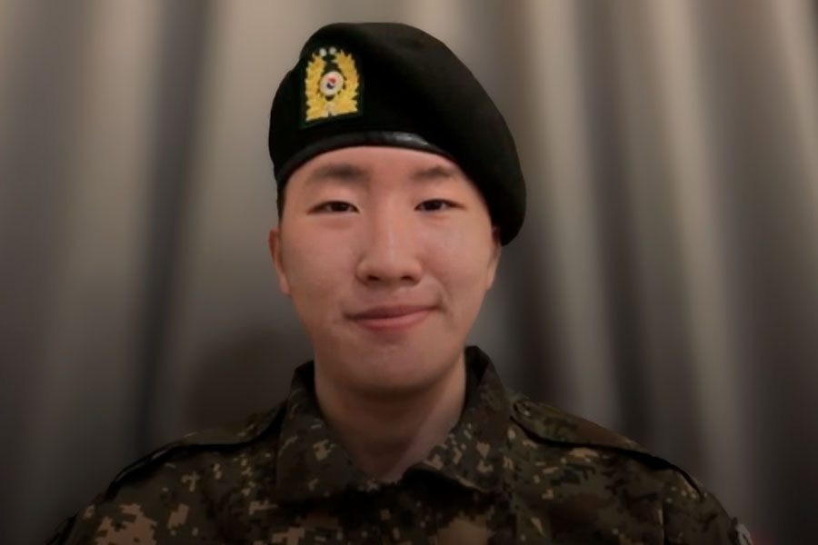 Michael en servicio militar en Corea.