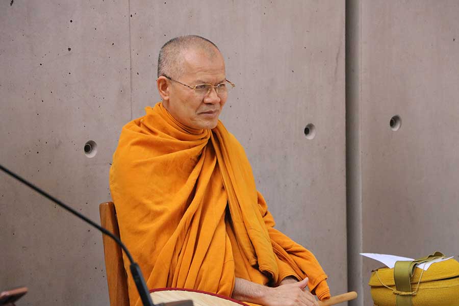 Phra Ajahn Suphan, monje budista comparti&oacute; reflexiones en torno a la felicidad con la comunidad del campus Monterrey.