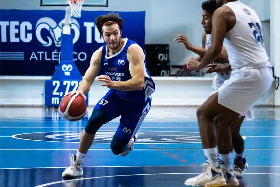 Myron es jugador de básquetbol en el Tec campus Toluca