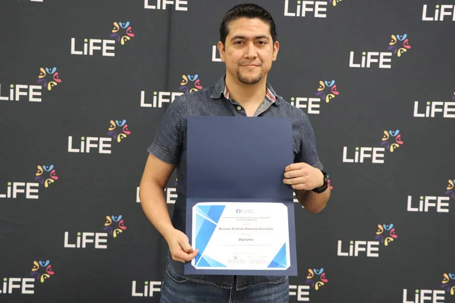 Norman Ram&iacute;rez es mentor estudiantil en campus Monterrey.