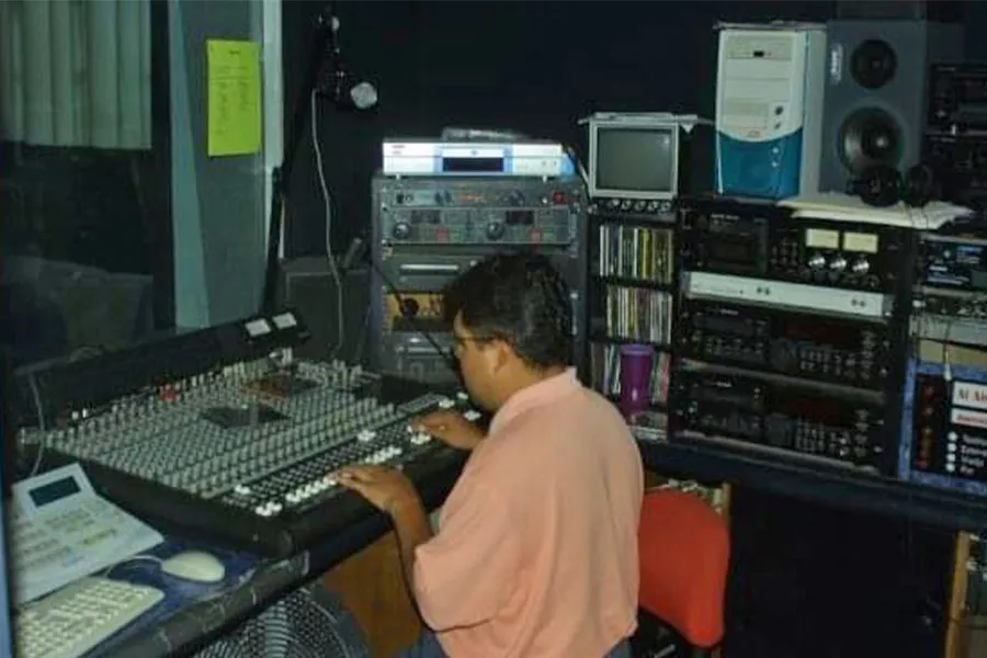 Decenas de estudiantes que han sido operadores y locutores a&ntilde;os atr&aacute;s, hoy se encuentran trabajando en medios profesionales.