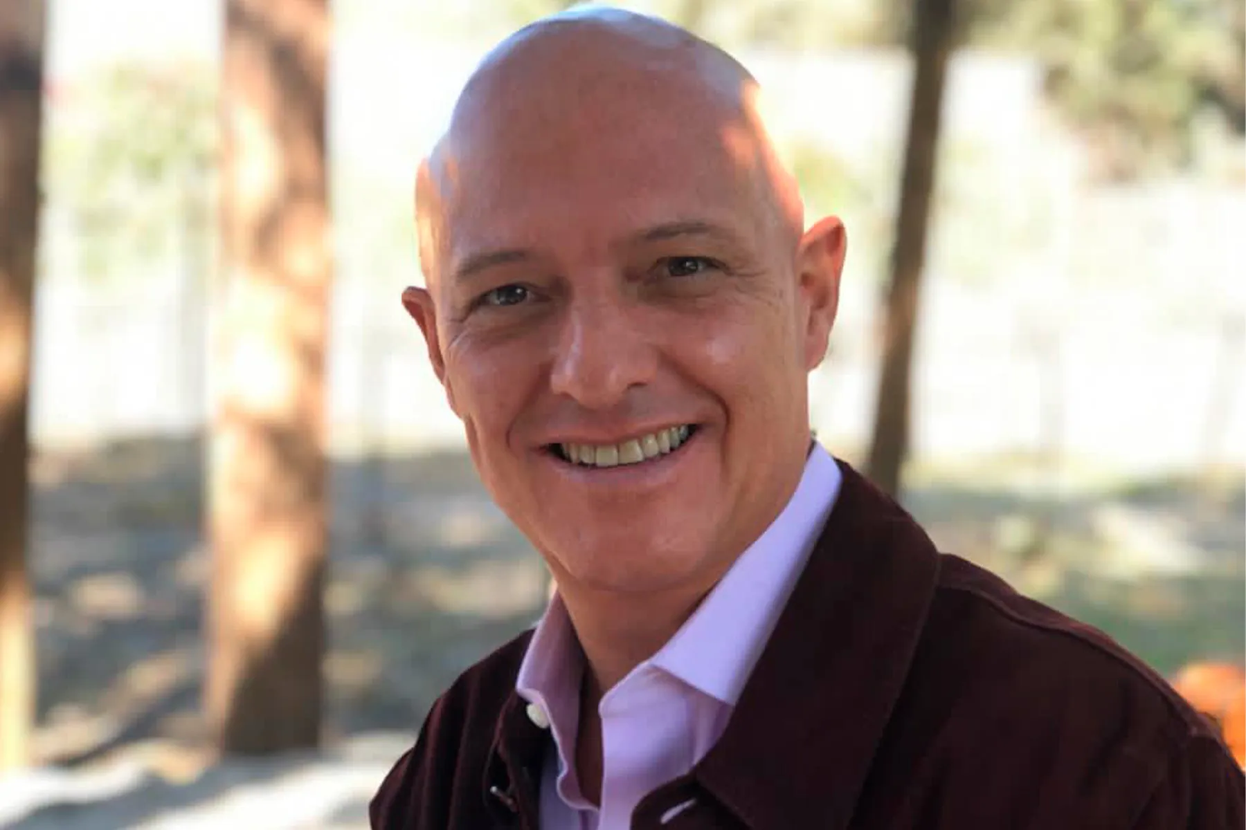 Pablo Aguilera Fierro profesor e investigador del Tecnol&oacute;gico de Monterrey campus Cuernavaca haciendo las encuestas a las pymes