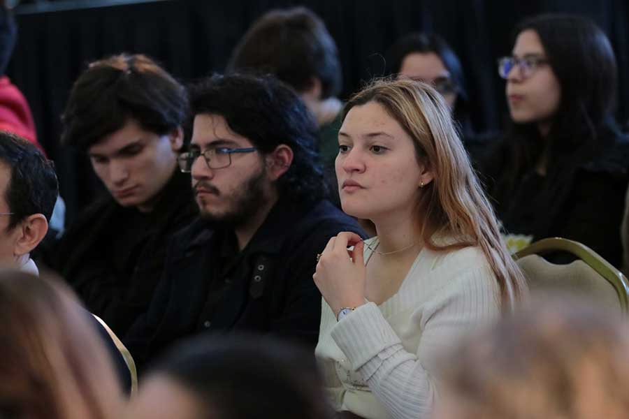 Los asistentes al conversatorio pudieron conocer las acciones que llevan a cabo las universidades en torno al proceso de credencializaci&oacute;n.