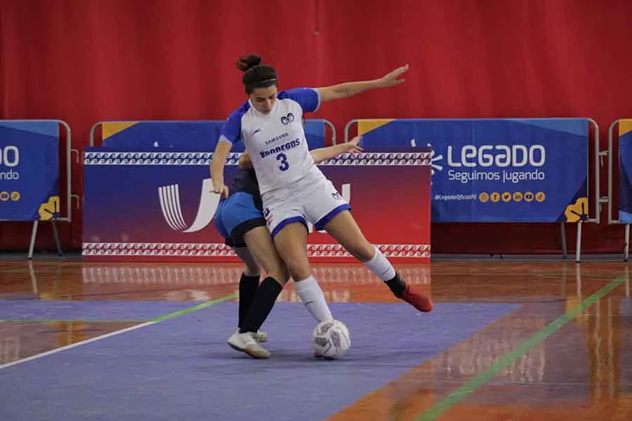 Partido de Borregos Monterrey femenil de futbol sala en FISU Am&eacute;rica en Per&uacute;.