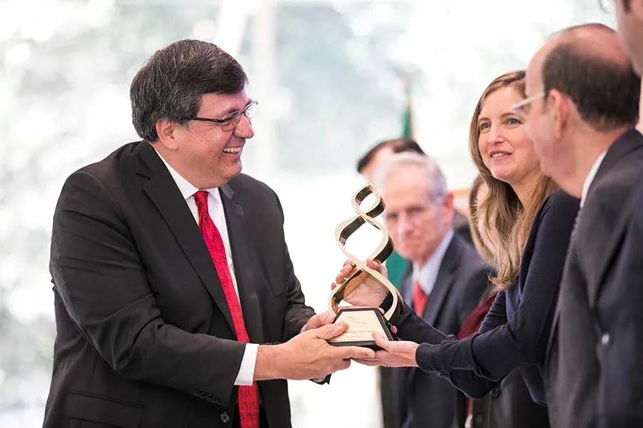 Doctor Carlos Artemio Coello, investigador l&iacute;der en el &aacute;rea de ciencias computacionales a nivel mundial, ganador del Premio Luis Elizondo en 2019