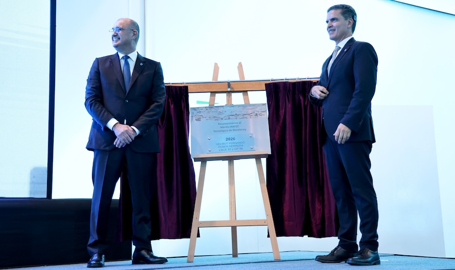 Helmut Huber fue reconocido con el Premio al M&eacute;rito EXATEC 2026 por una trayectoria que combina liderazgo empresarial, innovaci&oacute;n y compromiso con la comunidad en Quer&eacute;taro.