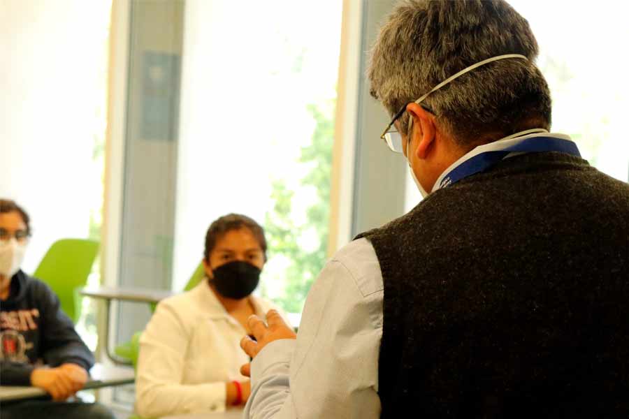 El profesor imparte clases en la Escuela de Ingenier&iacute;a y Ciencias del campus Ciudad de M&eacute;xico.