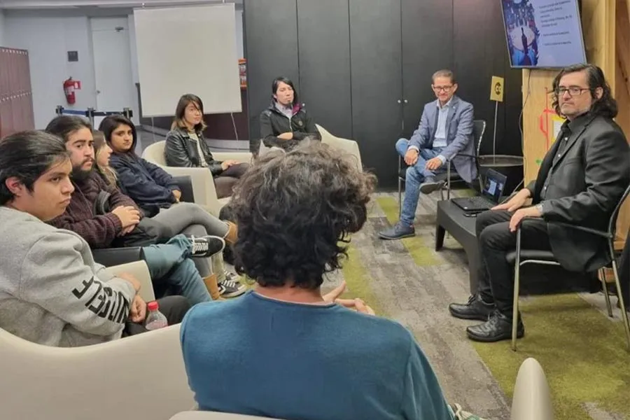 El profesor Ju&aacute;rez ha podido colaborar en este proyecto con aliados de universidades de varias partes del mundo.