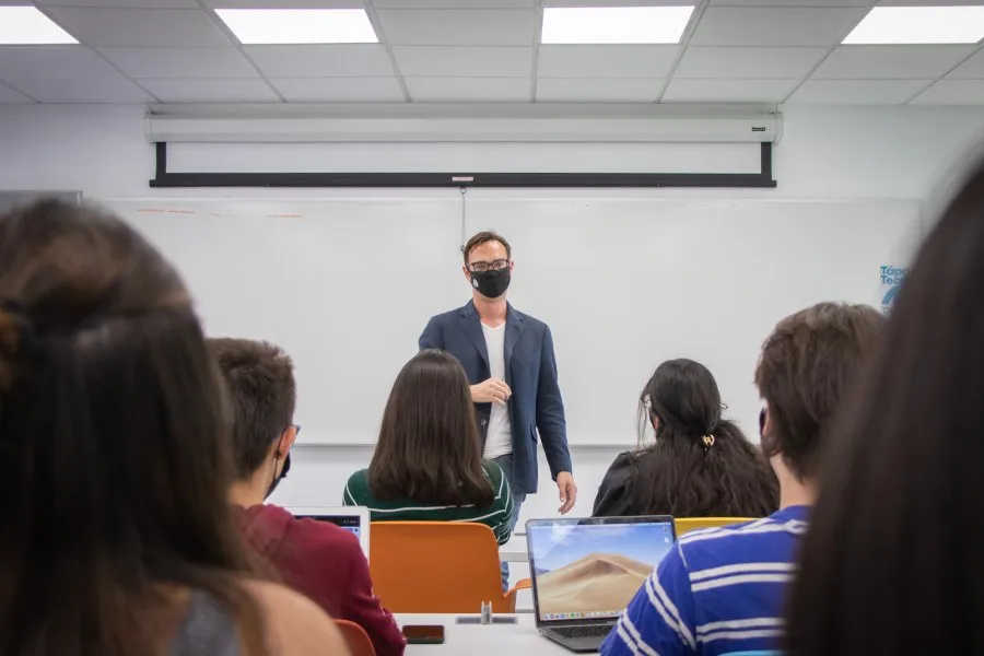 Profesor Robert Harmsen del Tec campus Querétaro