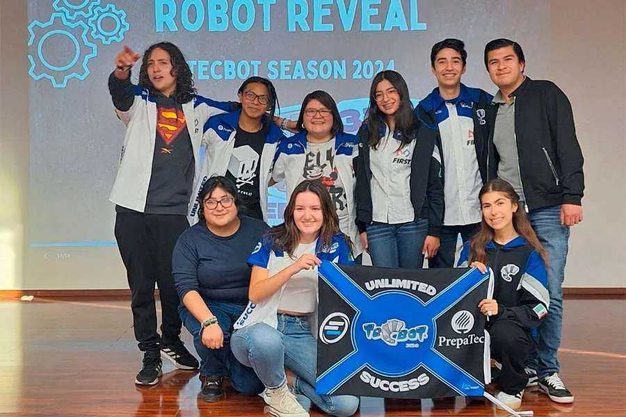 ¡Inspiradora! Recibe Premio Mujer Tec por innovación educativa