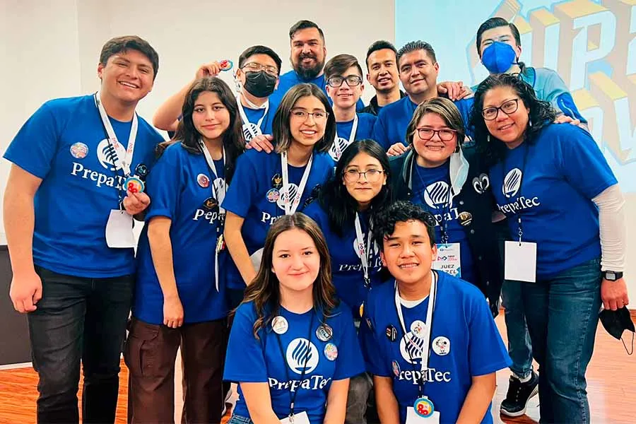 ¡Inspiradora! Recibe Premio Mujer Tec por innovación educativa