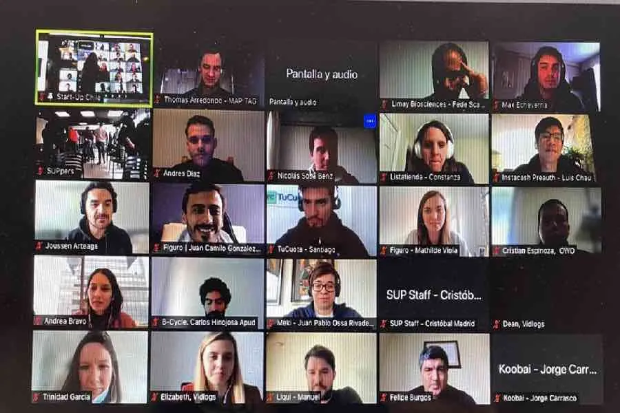 Thom en representaci&oacute;n de MAP TAG en el programa de Ignite Startup Chile. 