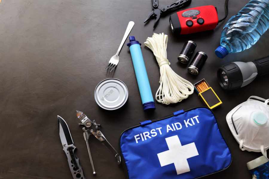 Kit de emergencias para hurac&aacute;n