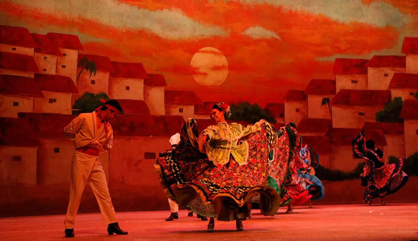 La Gala Folkl&oacute;rica se presenta en el Auditorio Luis Elizondo