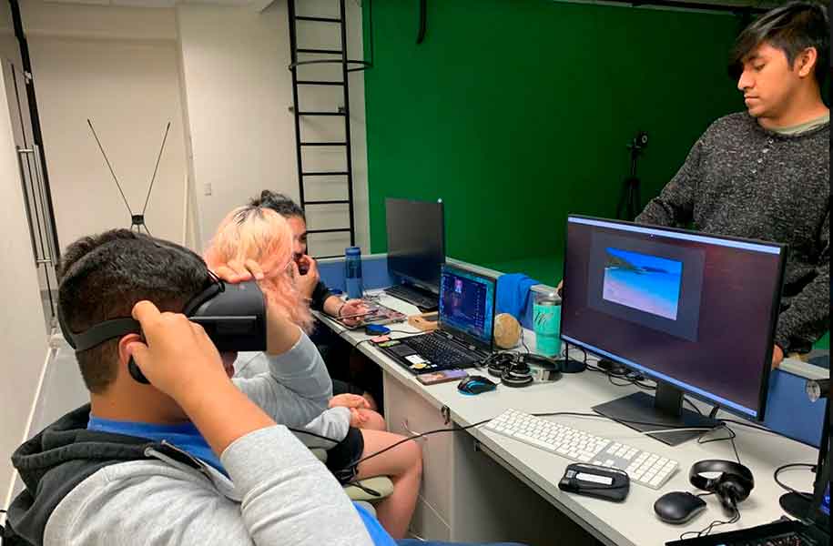 Estudiantes del Tec Guadalajara crearon una experiencia inmersiva de realidad virtual de pl&aacute;sticos en oc&eacute;anos para la ONU.