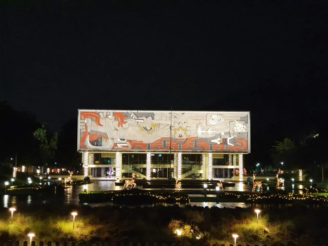 Rector&iacute;a campus Monterrey Navidad 2020