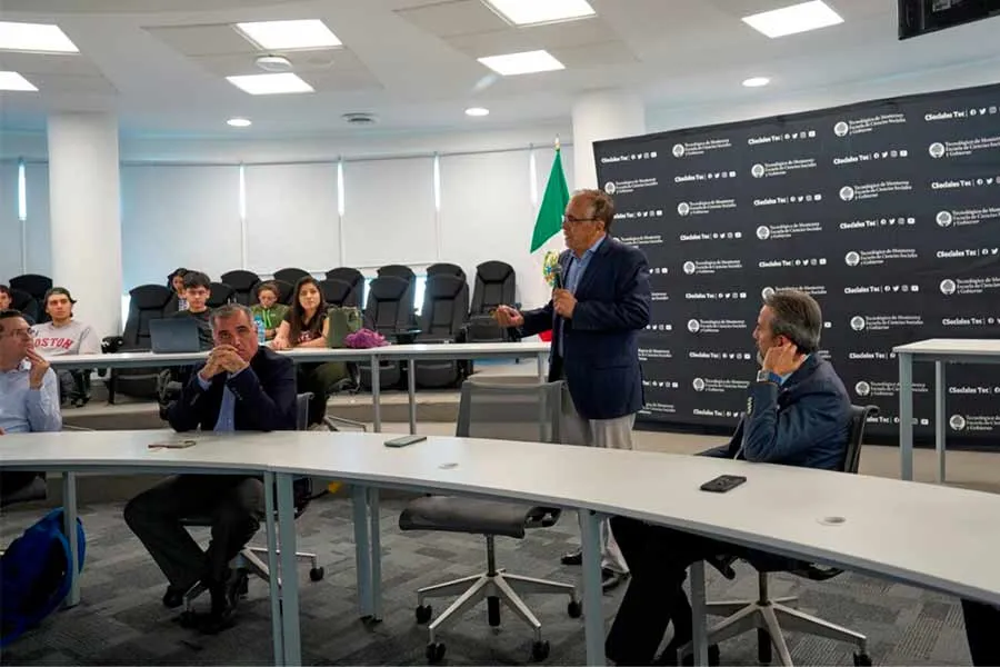 Jorge Arias, enfatiz&oacute; en los retos de la democracia en Latinoam&eacute;rica