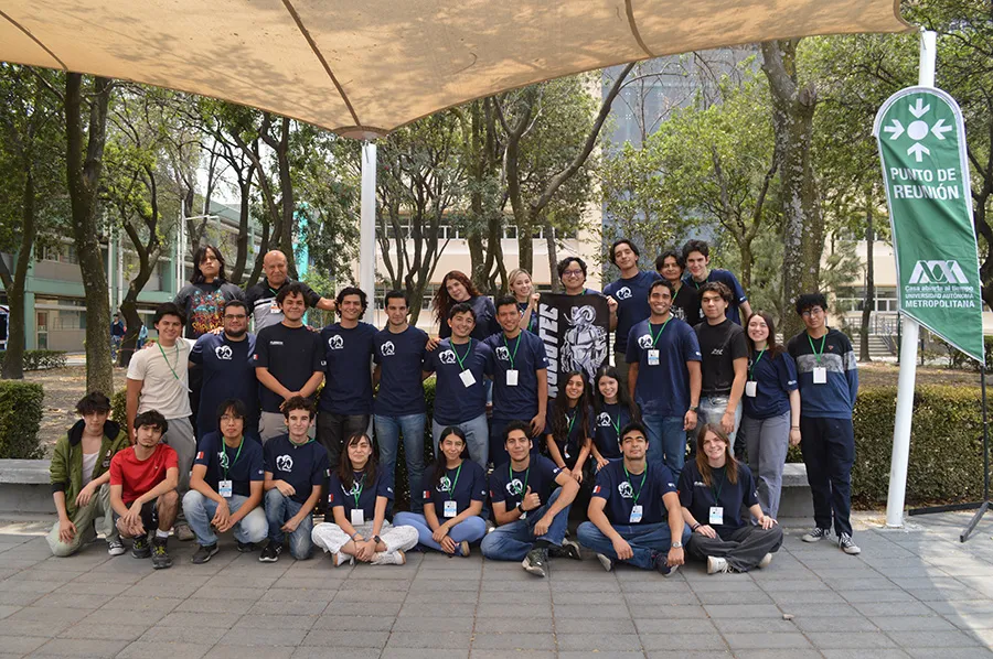 Equipo de rob&oacute;tica de campus Guadalajara Foto: Cortes&iacute;a