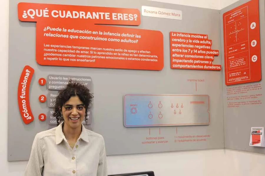 Roxana G&oacute;mez con su proyecto &iquest;Qu&eacute; cuadrante eres? en Zona Maco 2025.