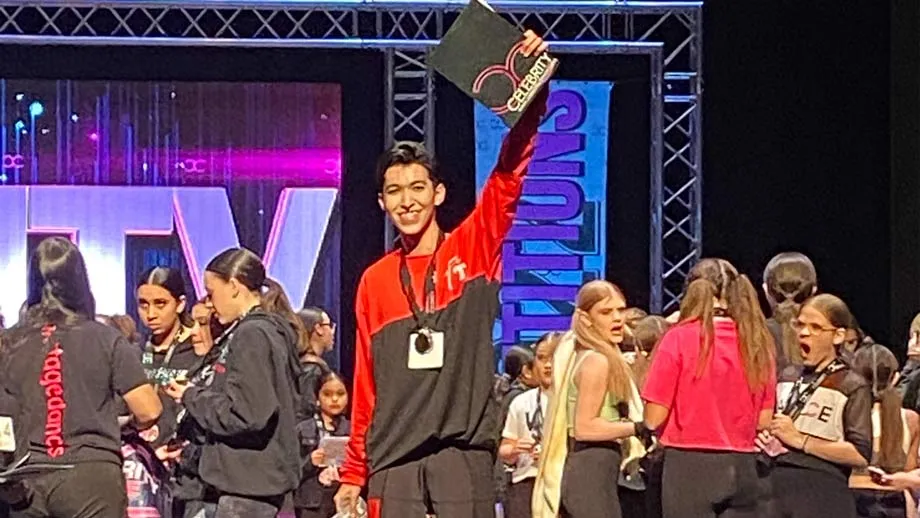 Sebastián obtiene beca de danza en Nueva York
