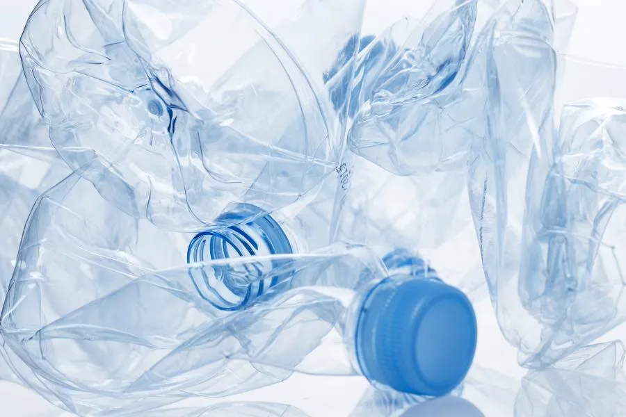 Botellas de pl&aacute;stico que suman a la sequ&iacute;a