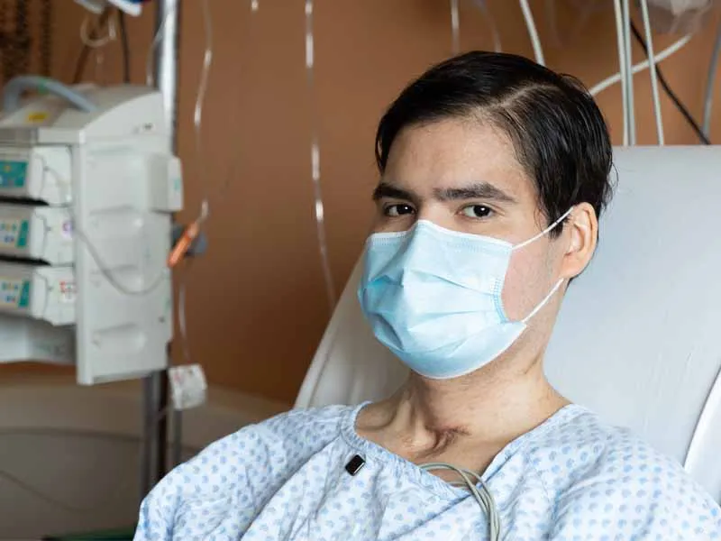 Sergio Malac&oacute;n Villanueva, primer paciente de trasplante bipulmonar en TecSalud.