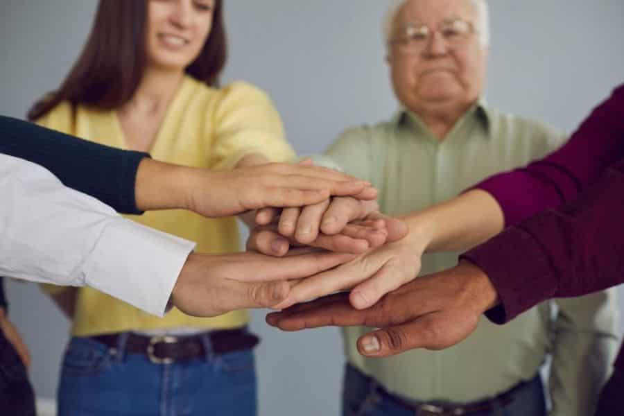 Manos en uni&oacute;n participativa