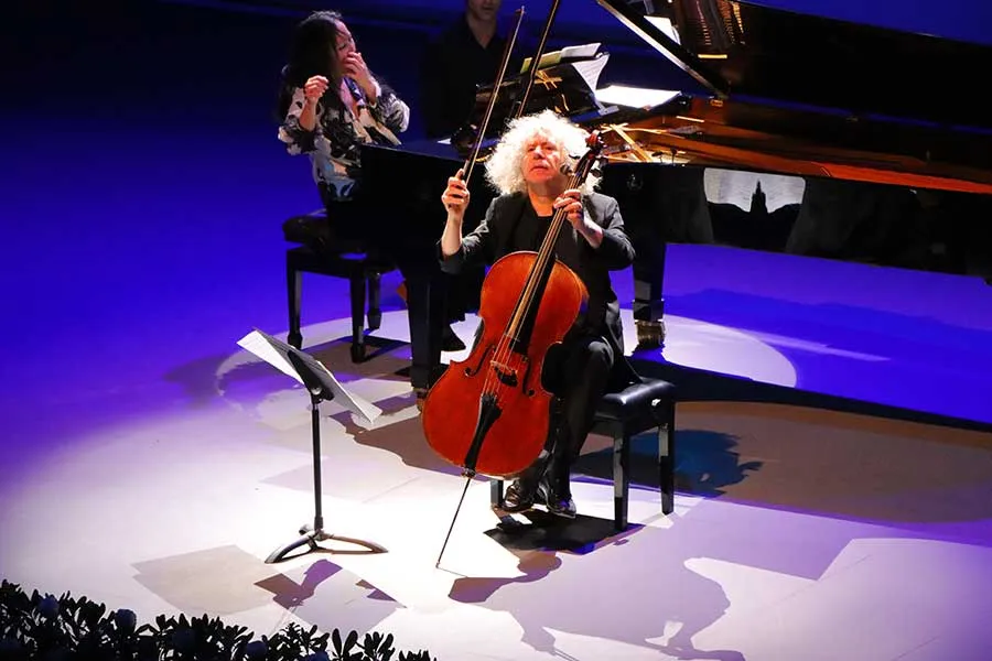 Steven Isserlis cerr&oacute; su primera gira por M&eacute;xico con su presentaci&oacute;n en el Auditorio Luis Elizondo. Foto: Martha Mariano.