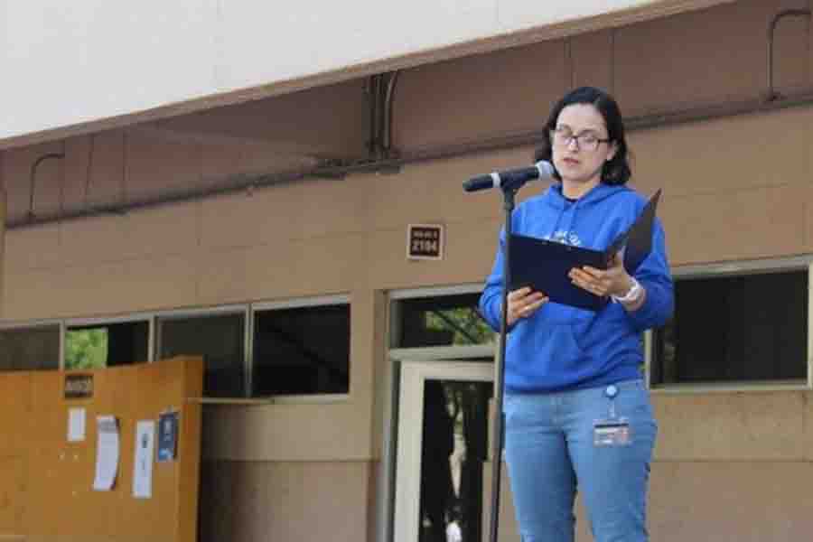 La maestra Susana Jáquez imparte las materias de Español y Literatura