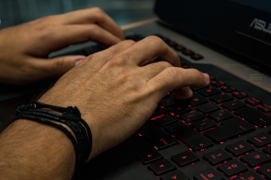 En todo el mundo se hacen esfuerzos por detener la pirater&iacute;a cibern&eacute;tica