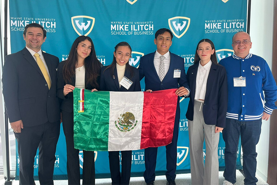 De izquierda a derecha: Carlos Osorio, Paulina Parra, Lizbeth Gonz&aacute;lez, Fernando G&oacute;mez, Alexa Escalona y Andr&eacute;s Garc&iacute;a.