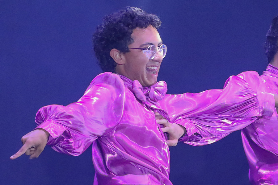 Jorge &Aacute;lvarez, ganador del premio a mejor ejecutante masculino en danza urbana durante la coreograf&iacute;a 'Debo hacerlo'.