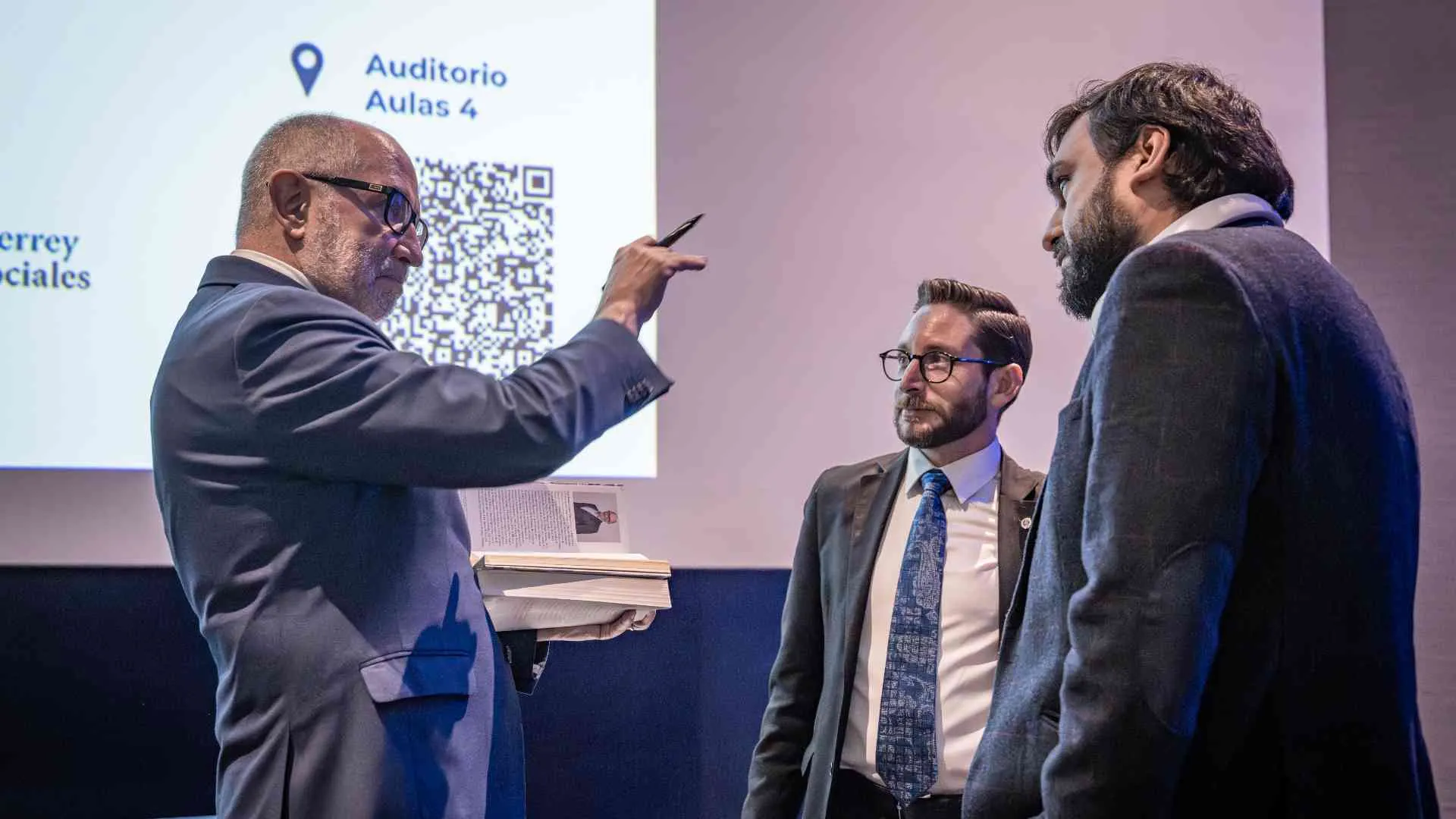 Jos&eacute; Ram&oacute;n Coss&iacute;o, ofreci&oacute; en el Tec campus Puebla la charla Hackeando la Sentencia: Metodolog&iacute;a de Investigaci&oacute;n para Juristas del Siglo 21