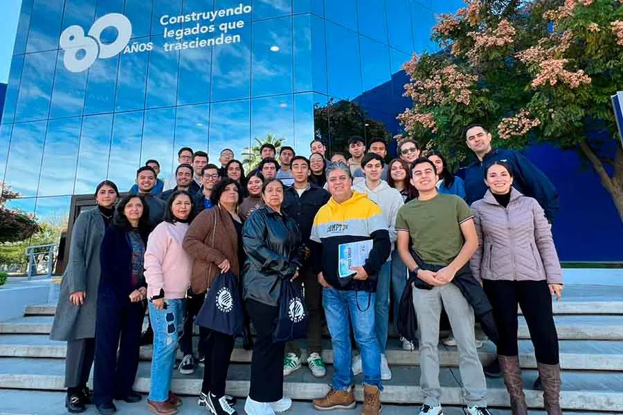 due&ntilde;os de tienditas con estudiantes y profesores del Tec de Monterrey campus Laguna y MIT