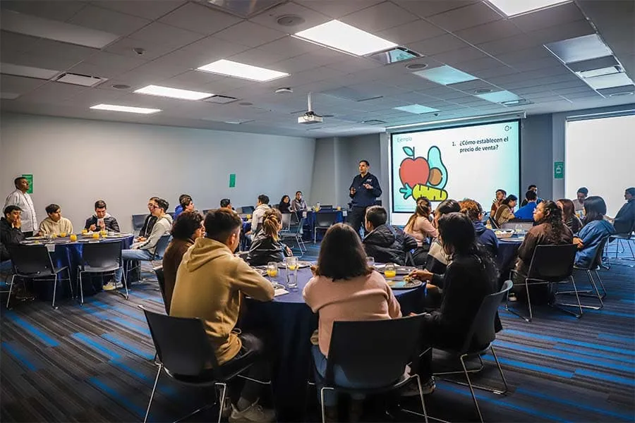 Tec de Monterrey campus Laguna y MIT trabajan en focus group con due&ntilde;os de tienditas