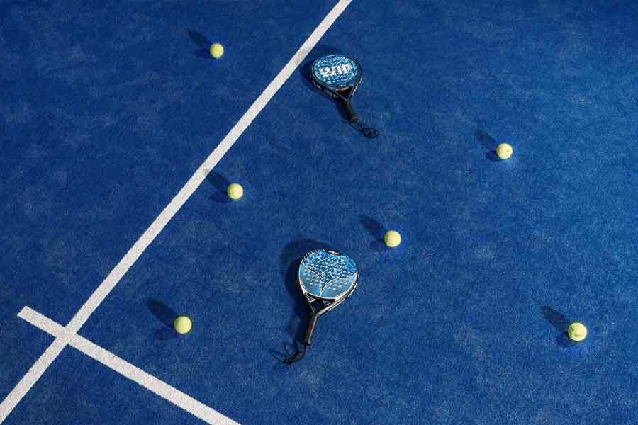 Palas y pelotas de p&aacute;del