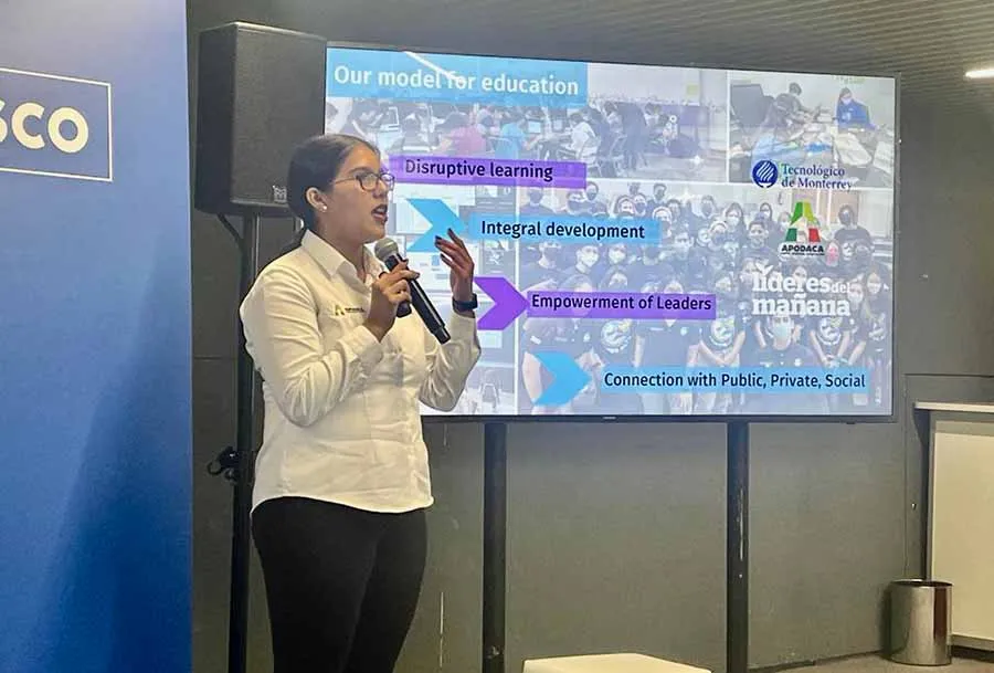 Er&eacute;ndira present&oacute; su proyecto Volamos Alto en la UNESCOEr&eacute;ndira present&oacute; su proyecto Volamos Alto en la UNESCO