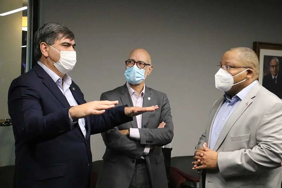 Visita Roger Rigaud, c&oacute;nsul de EU al Tec de Monterrey.