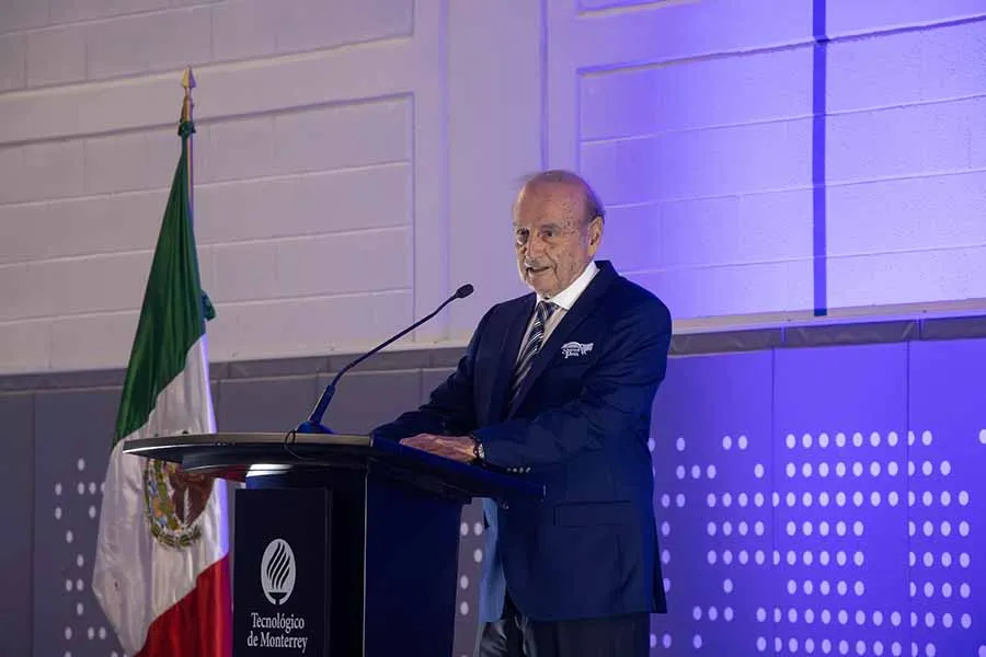 Fernando Von Rossum, integrante del Sal&oacute;n de la Fama del Tec.