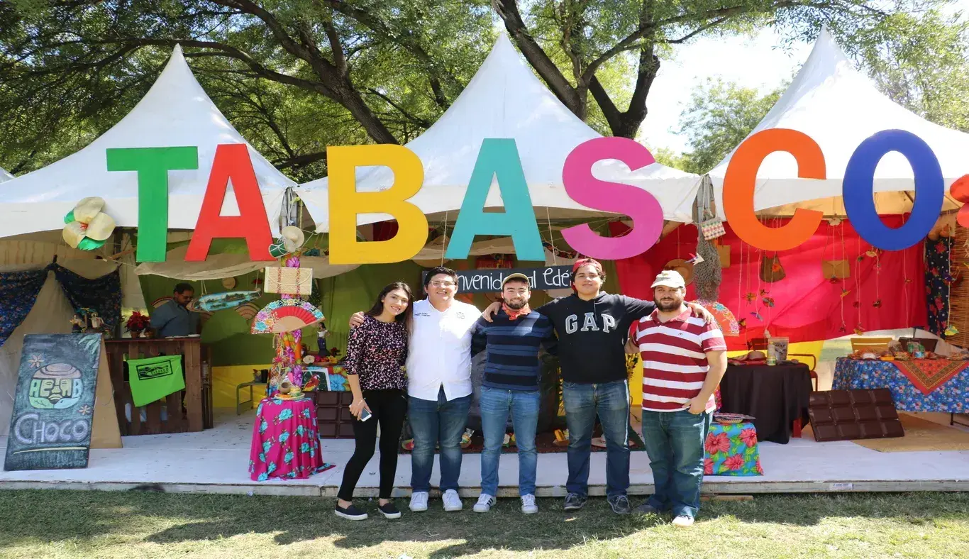 Alumnos originarios de Tabasco